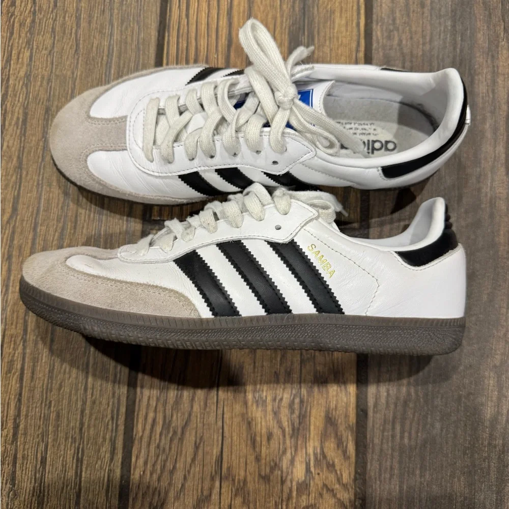 Adidas Sambas women’s 9, men’s 7.5 - Picture 5 of 10